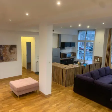 Spacieux 100 M2 Pour 7 Personnes En Plein Centre-ville *