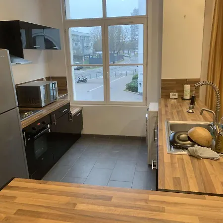 Spacieux 100 M2 Pour 7 Personnes En Plein Centre-ville Διαμέρισμα